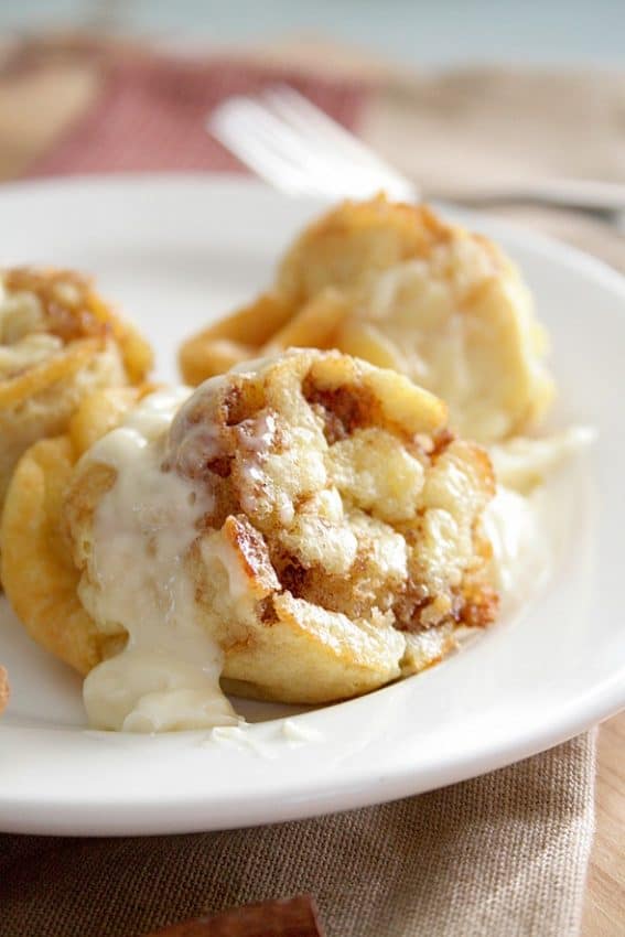 cinnamon-roll-popover-1