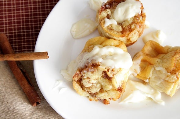 cinnamon-roll-popover-3